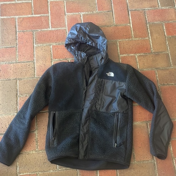 The North Face Black Fleece Jacket - Picture 1 of 6